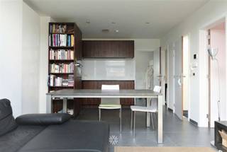 GHENT - Savaanstraat 88: Looking for a centrally located furnished apartment for rent in Ghent? Then this property is possibly something for you. The...