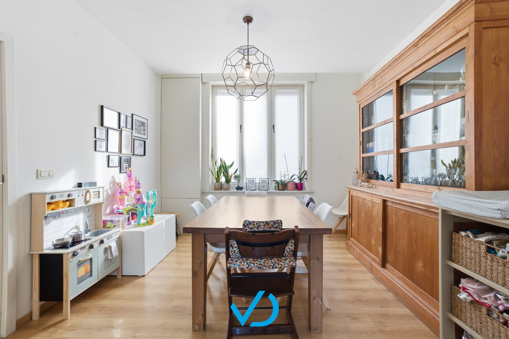Instapklare woning met zonnige tuin en topligging nabij centrum Ieper! - foto 2