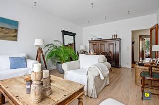 Lichtrijk 2 slaapkamer appartement met 2 terrassen te Pulhof!Dit ruim en karaktervol appartement ligt op het 1e verdiep van een kleinschalig en goed...