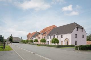 LOCATIONYou will be living just outside the center of Deinze. Everything is within cycling distance at this location: shops, recreational...