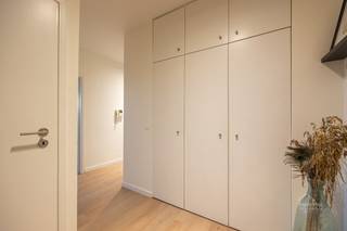 Spacious apartment with terrace and parking space in EdegemWelcome to this stylishly finished apartment of 104 m², located in a quiet and small...