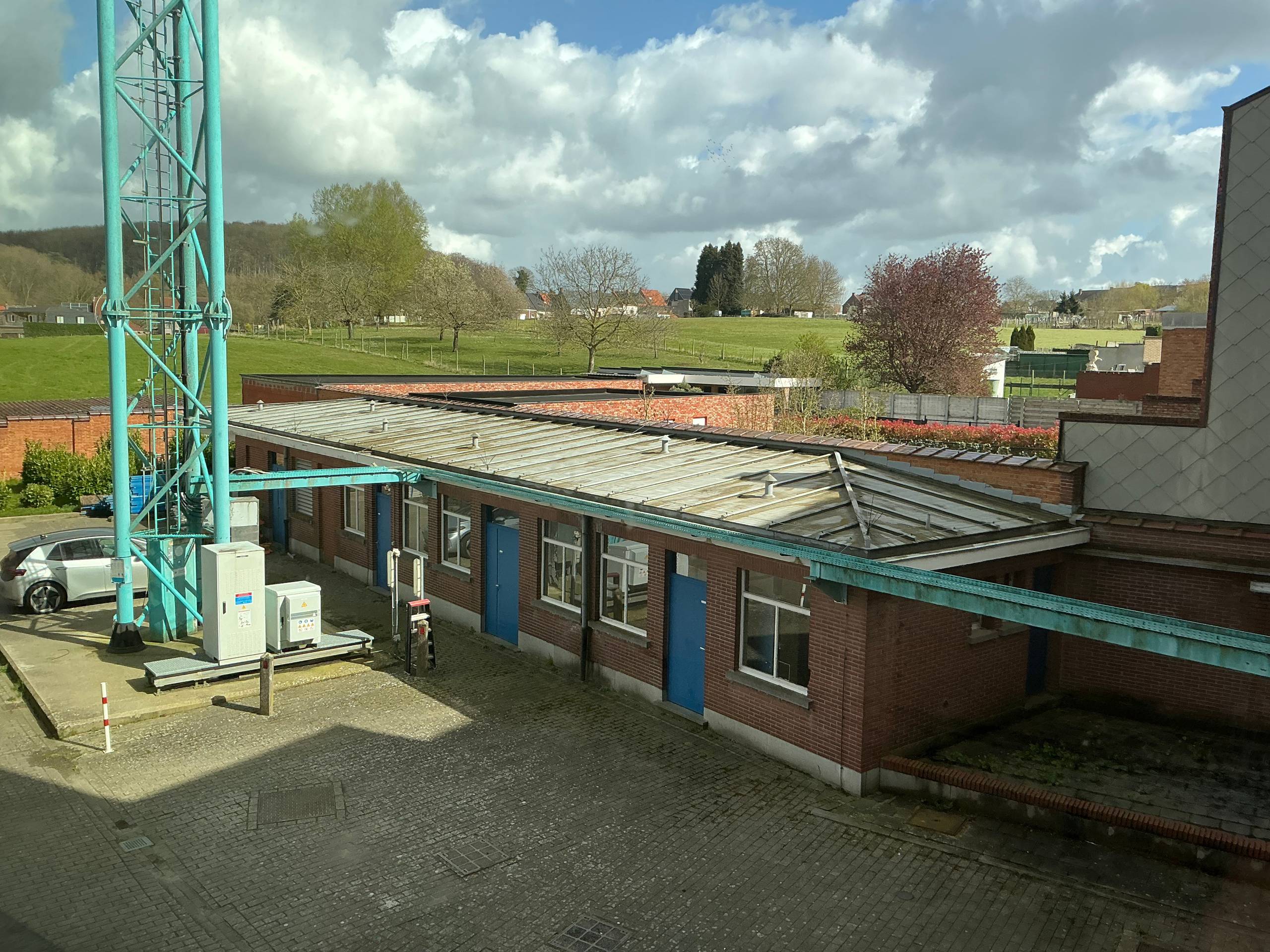 Ruim industriegebouw op 1166m² in Brakel - foto 5