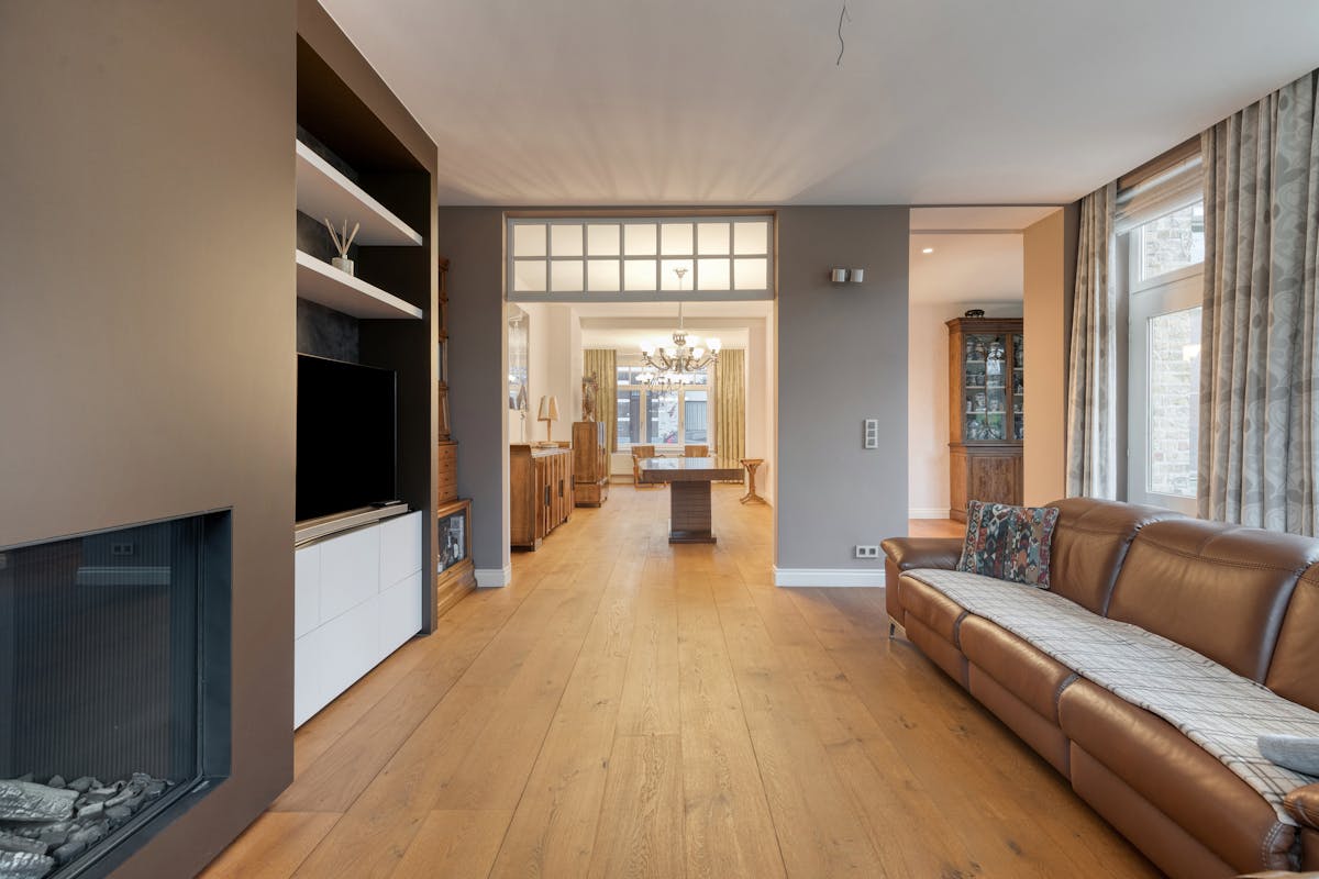 Classy house with 5 bedrooms, 3 bathrooms, garage and spacious garden in Sint-Kruis (Bruges) - photo 5