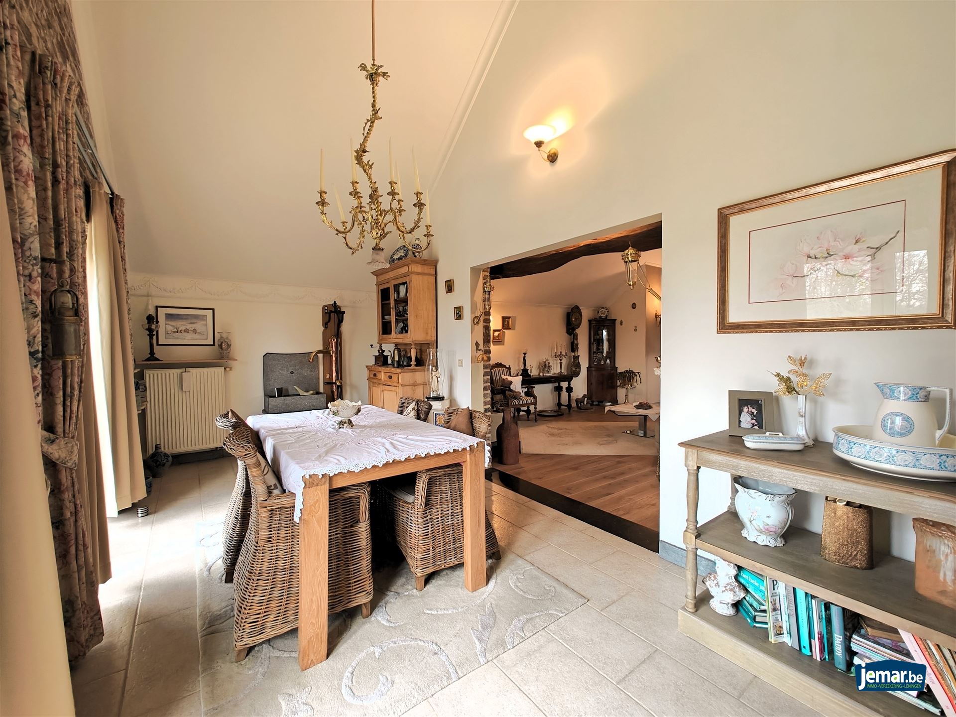 Ruim en karaktervol appartement van 190m² in het charmante Maasdorp Vucht! - foto 4