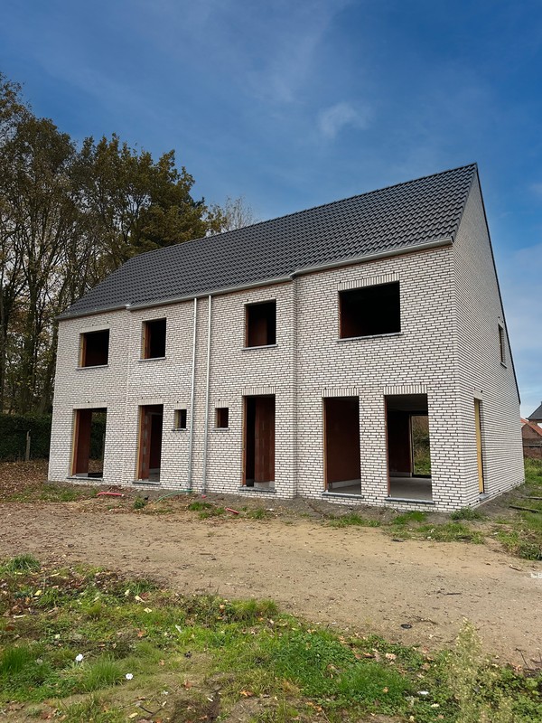 Twee halfopen nieuwbouwwoningen op rustige locatie - foto 2