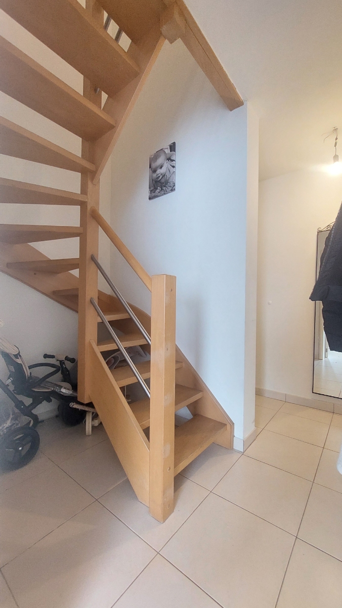 Ruim duplex appartement in Bredene aan zee met 2 slaapkamers en 3 bergingen. - foto 4