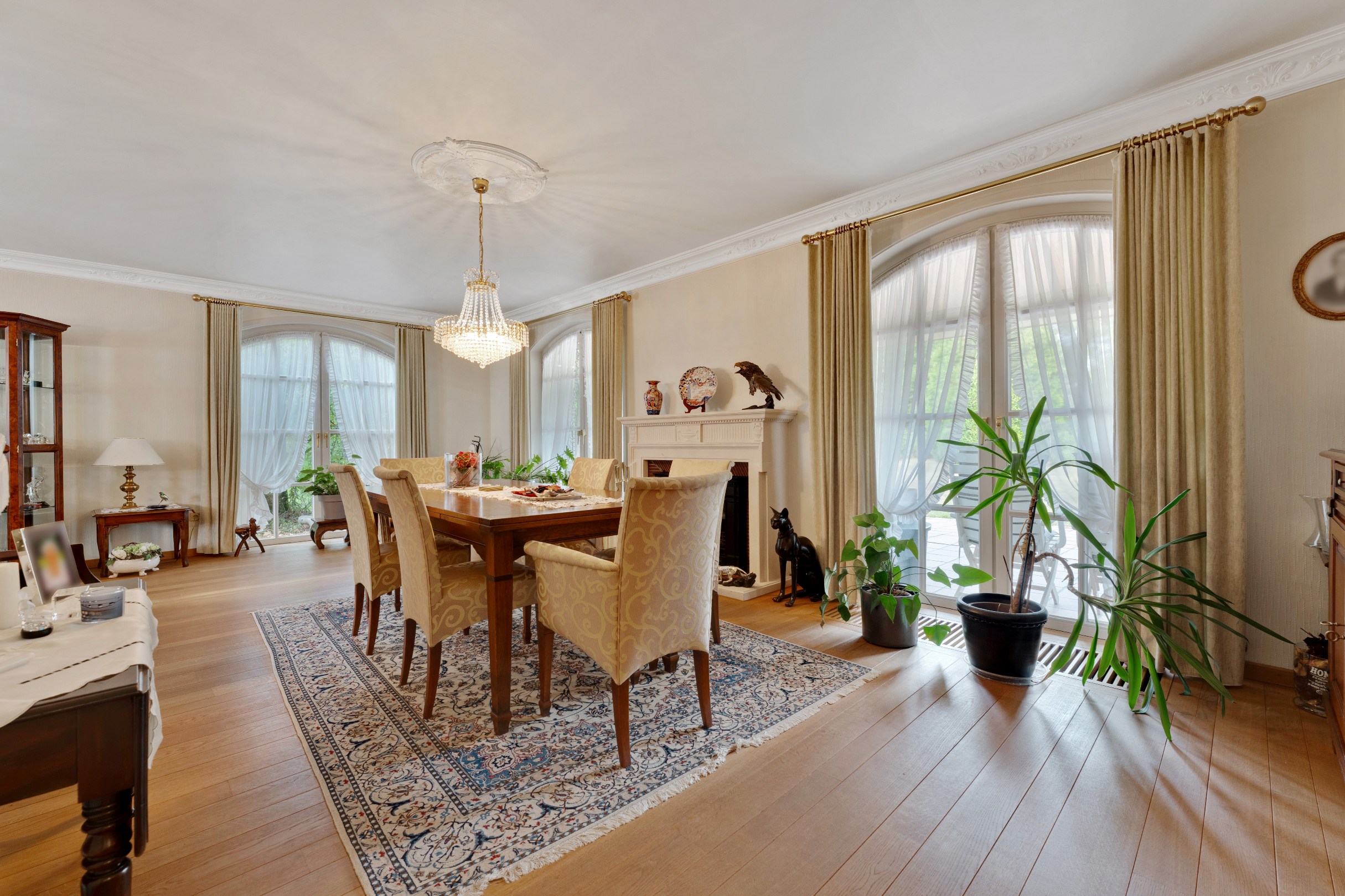 Exclusief landhuis van +- 565 m² op 18.755 m² privédomein te Lanaken/Zutendaal. - foto 2