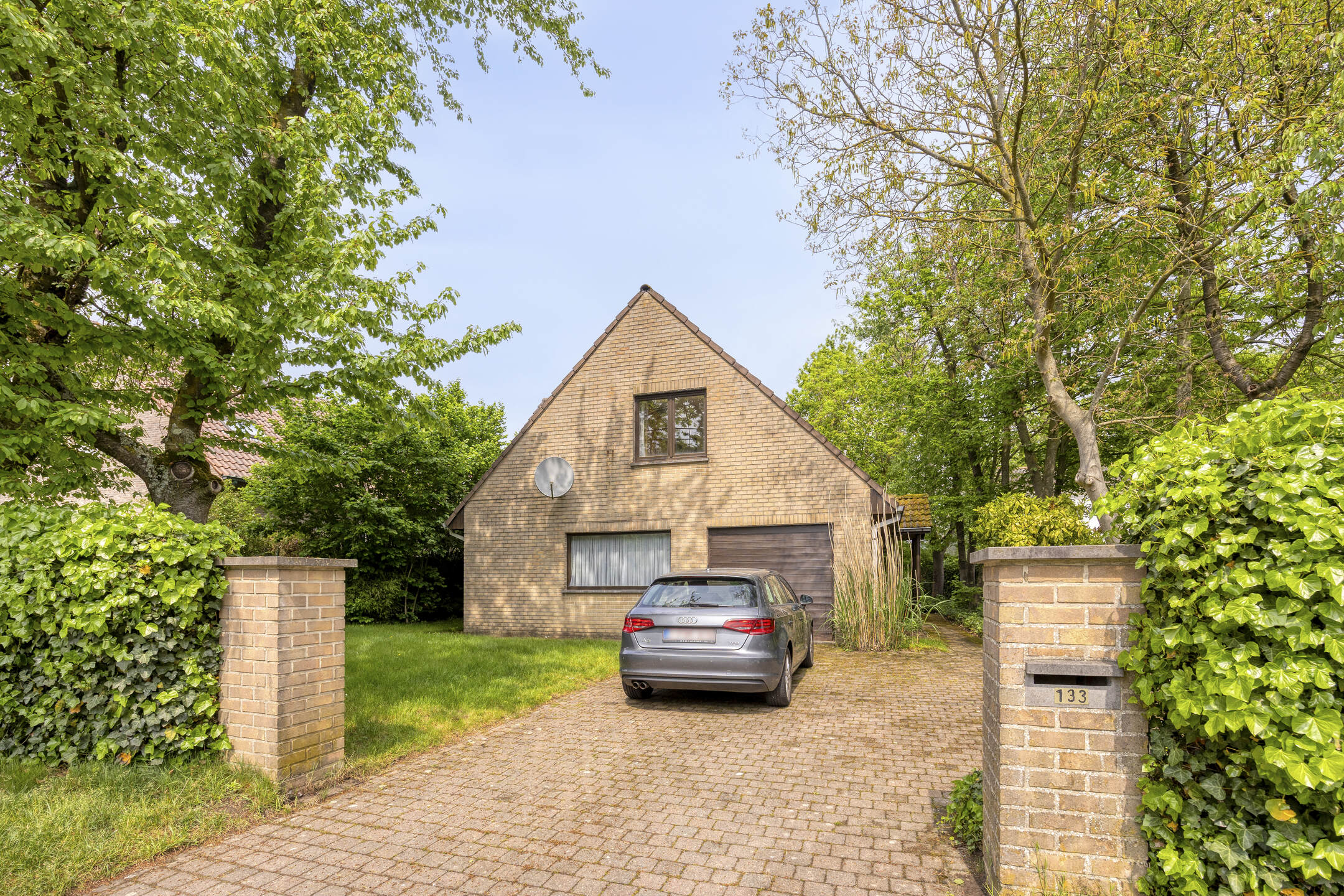 House with garden and 3 bedrooms near main roads - photo 1