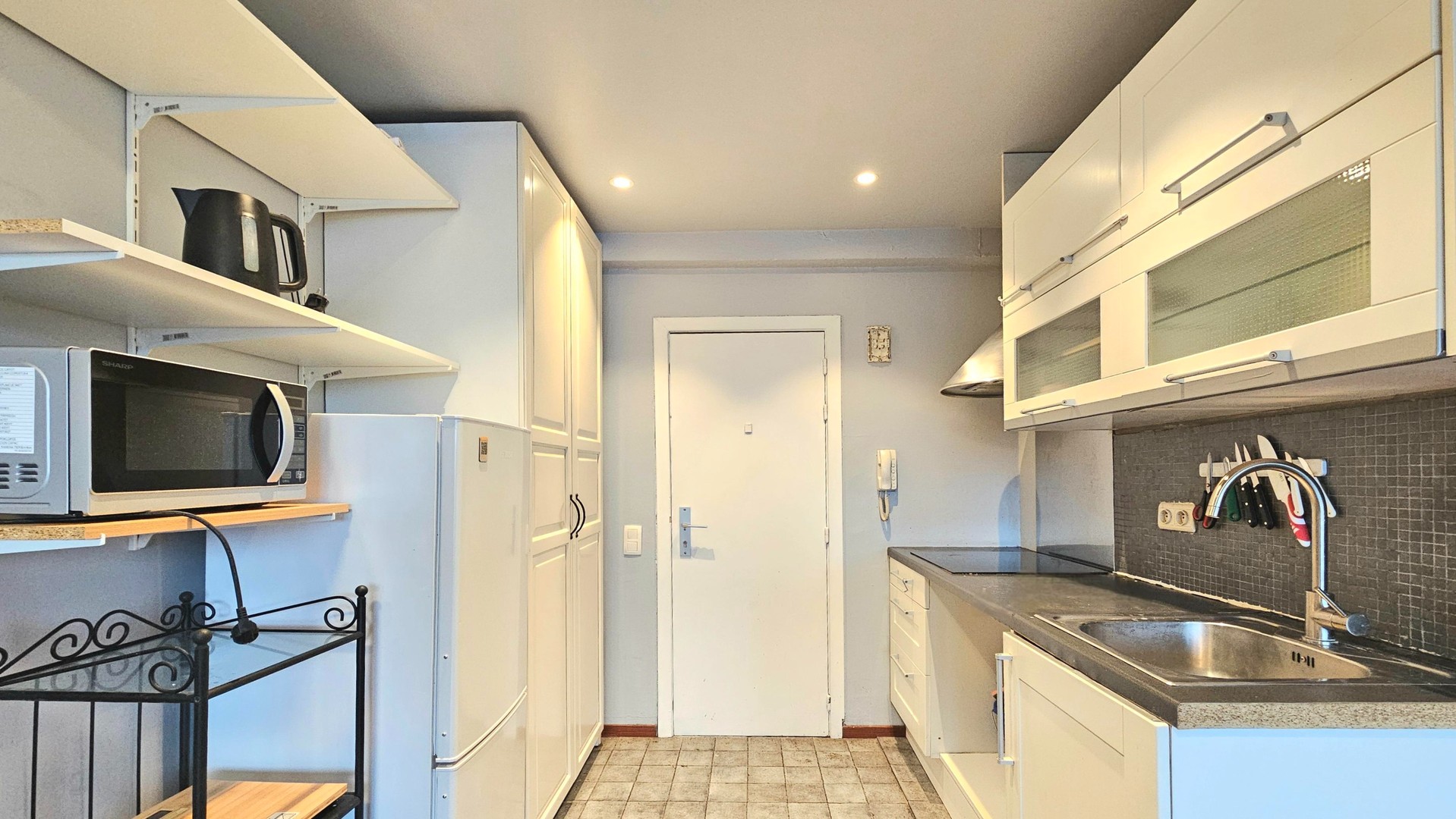 Gemeubelde studio aan het Centraal station - foto 2