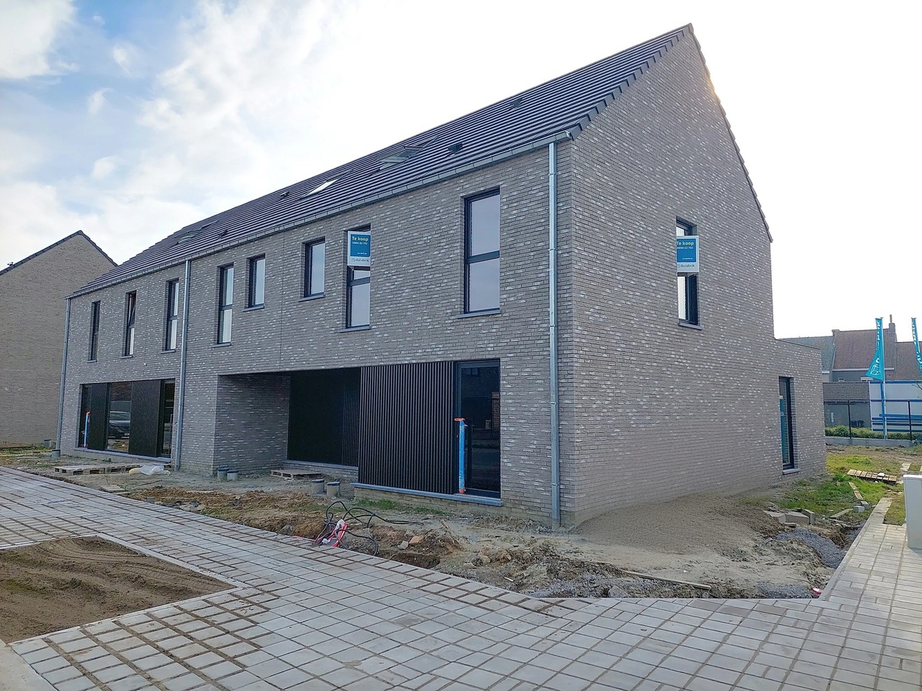 Ruime woning met garage en inrichtbare zolder - foto 2