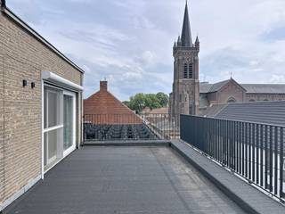 De snelste manier om een bezoek te brengen aan dit appartement? Vraag je bezoek aan via de rode knop op onze website (www.dewaele.com) en je...