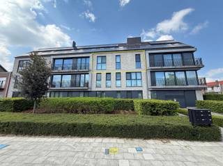 Prachtig modern appartement in Schelle met een oppervlakte van 98m² en twee slaapkamers. Dit aantrekkelijke pand biedt de perfecte combinatie...