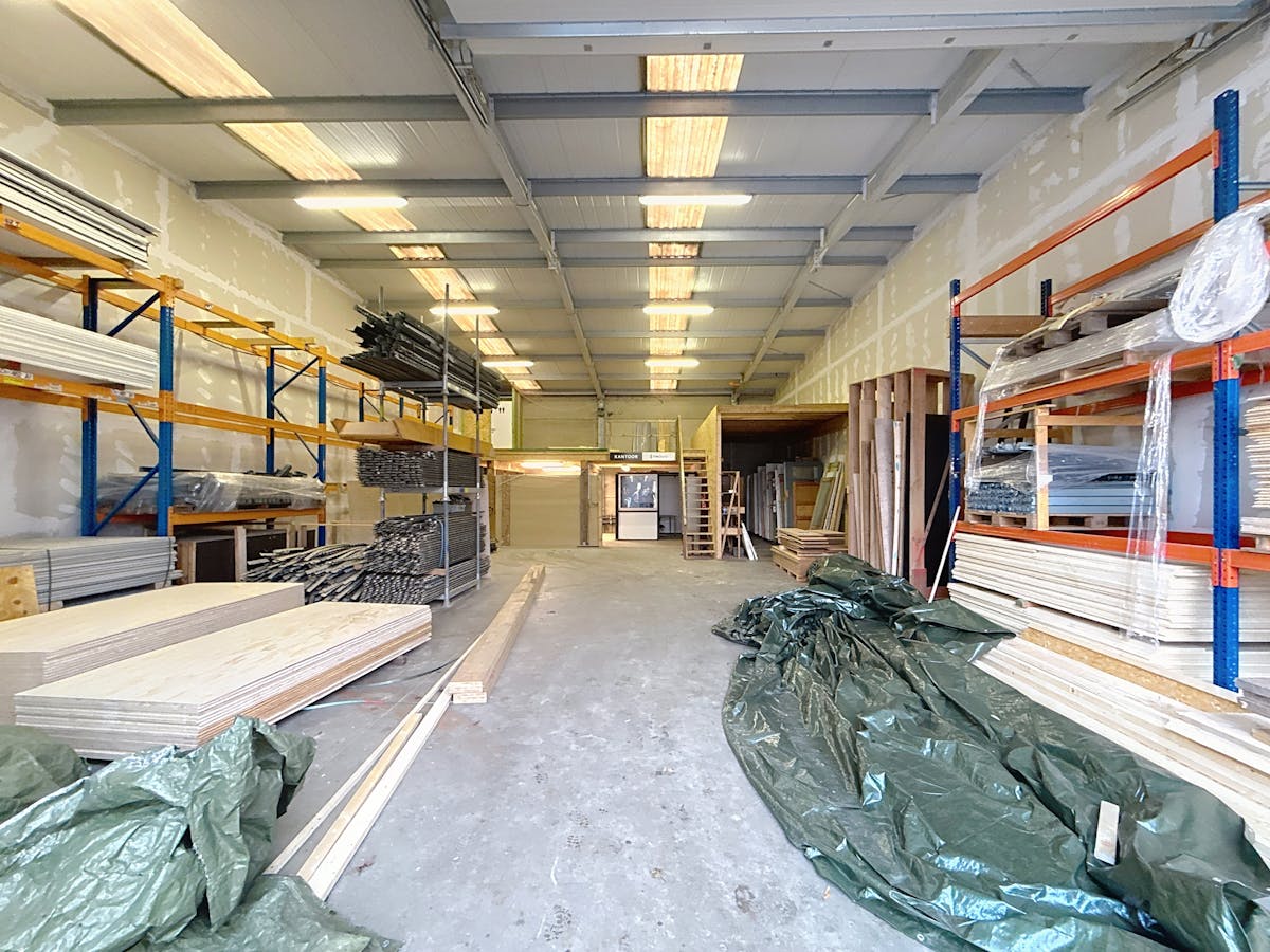 Warehouse (226 m²) with optional outdoor space for rent Evergem - photo 4