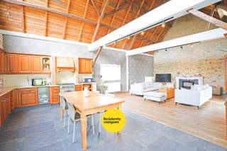 Ruime open bebouwing met prachtige verzichten op 3858 m². Dankzij de open ligging in een doodlopende straat geniet u hier van een weids uitzicht...