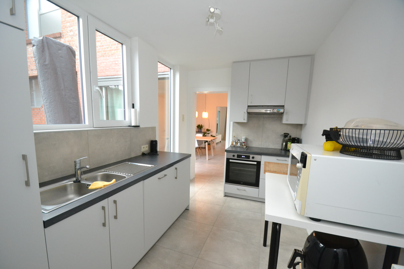 Ruime woning met garage - foto 4