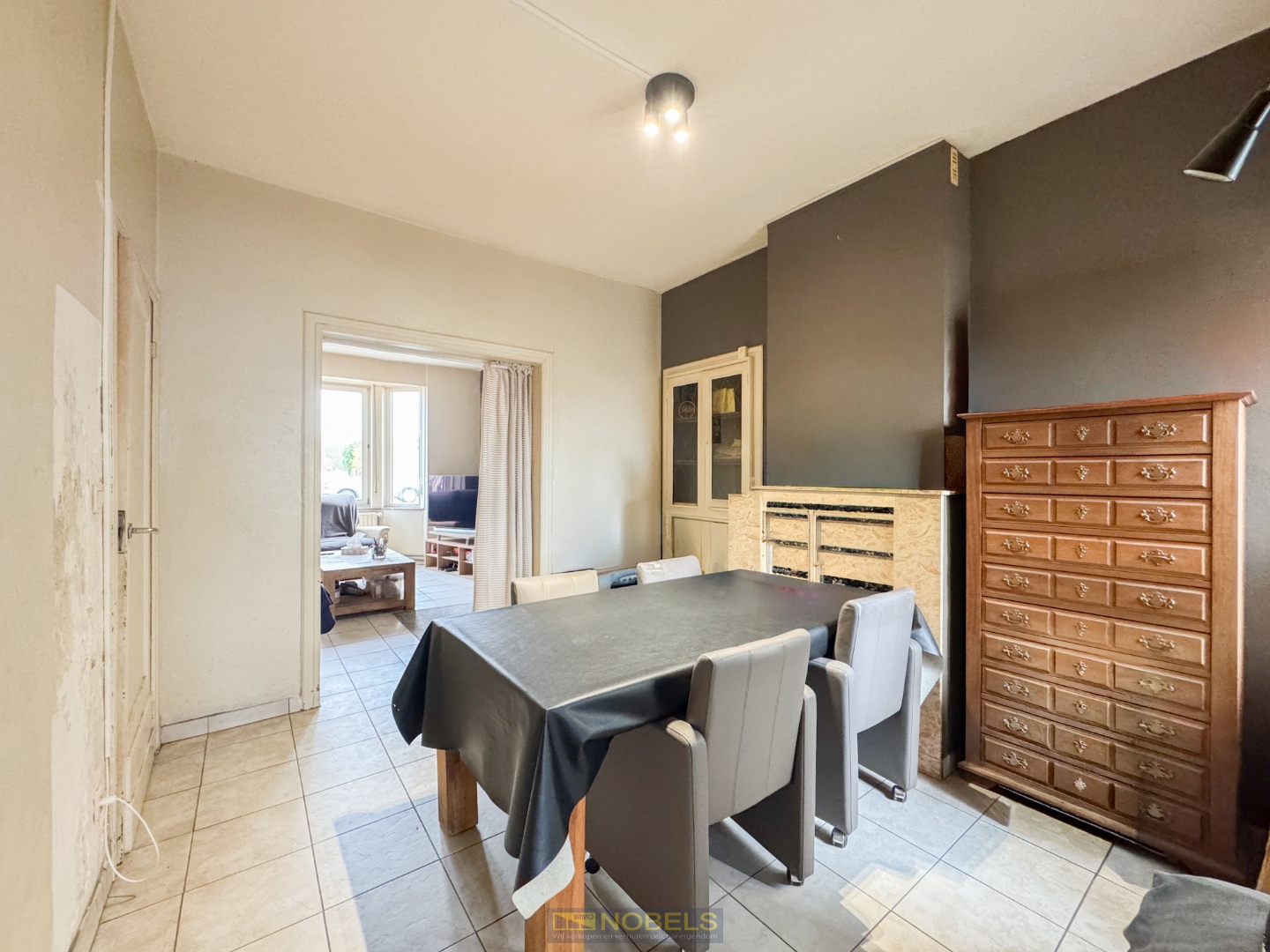 Te koop, Betaalbare starters- /gezinswoning met koer op gunstige ligging te Oudenaarde! - foto 3