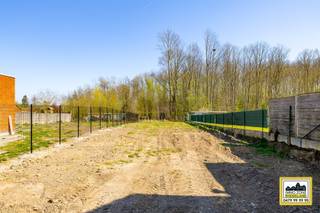 Alweer VERKOCHT op 1e BEZOEKDAG. Contacteer RANDY REMUE 0479/99.99.90 als u ook op 1 DAG wil verkopen."BOUWGROND VOOR HALFOPEN BEBOUWING ZONDER...