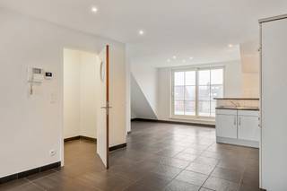 Duplex-appartement met 1 slaapkamer en 2 terrassen in het centrum van HeideDit instapklare en lichtrijke duplex-appartement bevindt zich op de derde...