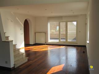 SOON ONLINE Cozy duplex apartment (2nd floor) of 129 m² with roof terrace of 28 m²! This nice duplex apartment is located at 50 meters from the...