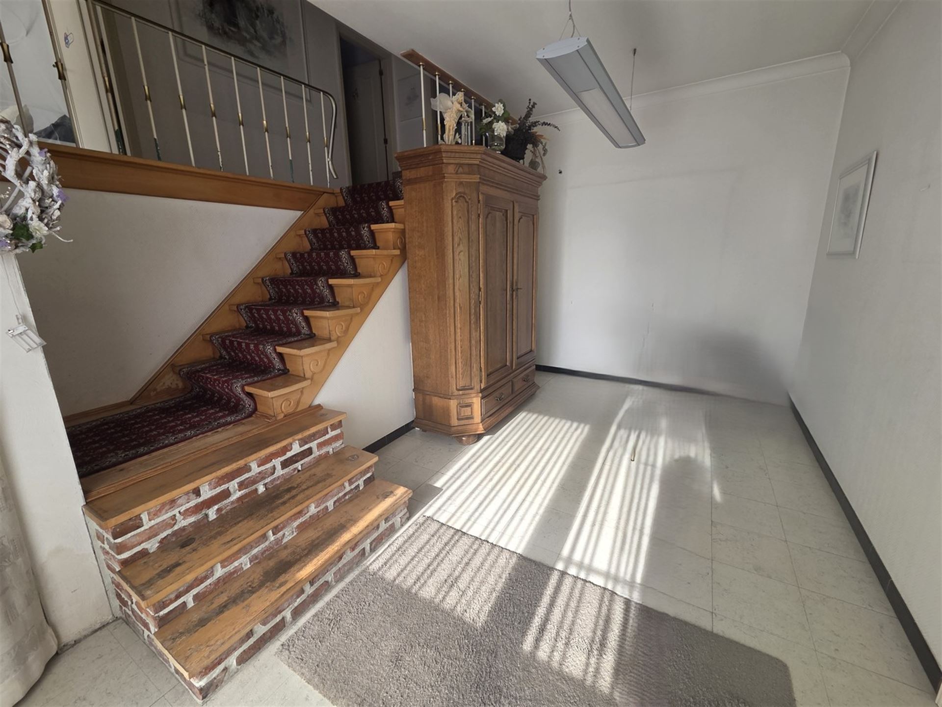 Woonhuis met aangebouwd werkatelier of polyvalante ruimte en garage aanbouwen - foto 2