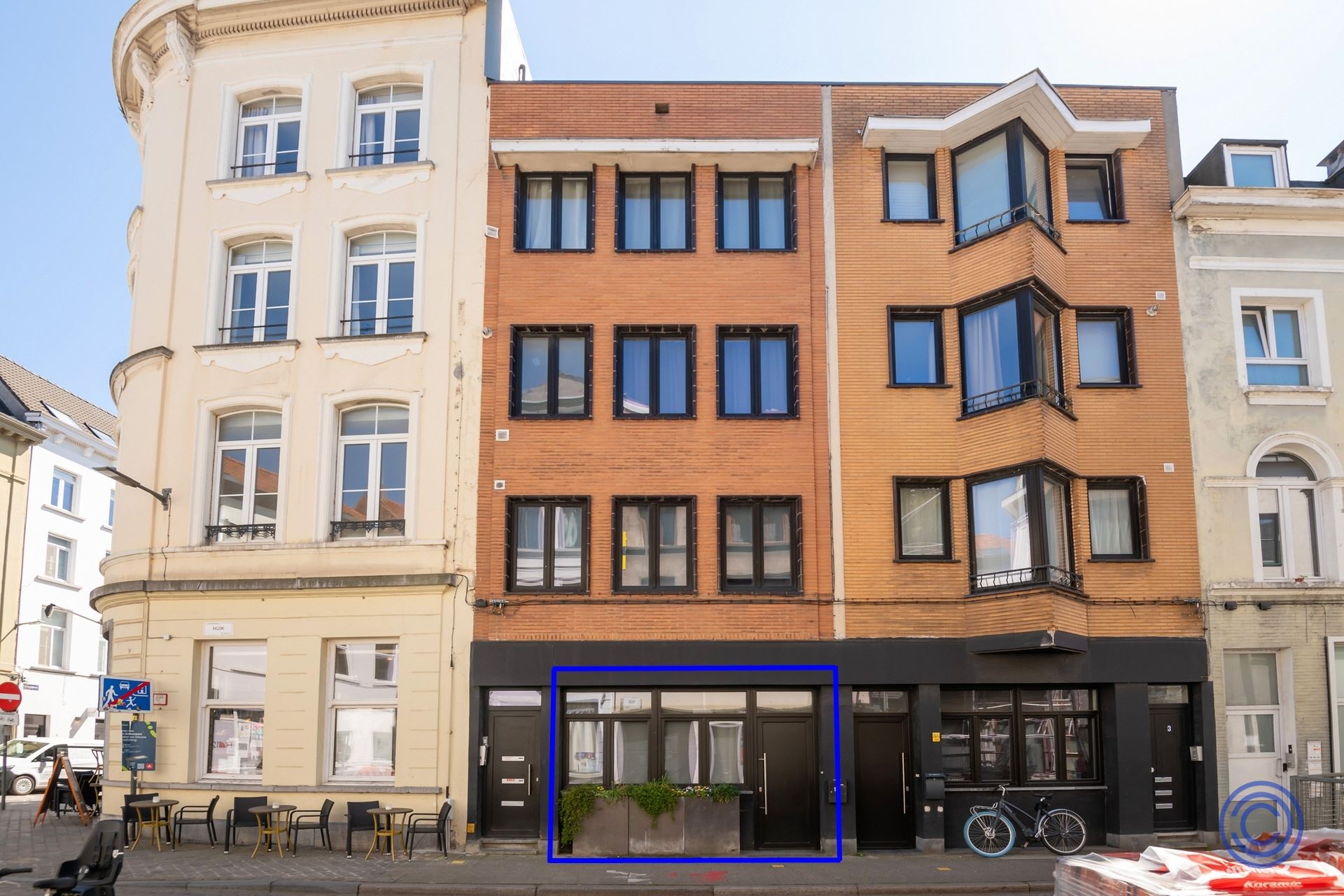 Commercial for sale in Antwerp with 1 bedroom - photo 1