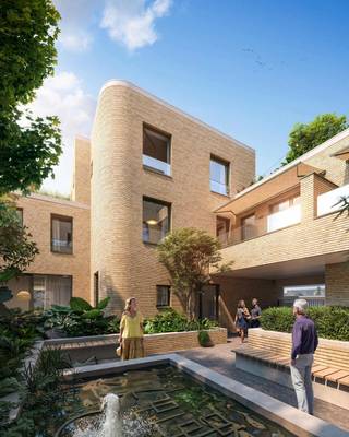 Modernistisch woonconcept rondom een lommerrijke patio met waterpartij die een waar Urban Jungle gevoel geeft door zijn groenblijvend karakter en exotische aandoende beplanting.<br />Het project omvat 16 lichtrijke wooneenheden met terrassen en één commercieel gelijkvloers. De woning en appartementen beschikken over één, twee of drie slaapkamers. De koper heeft inspraak in de afwerking van keuken, badkamer en vloerafwerking door middel van stelposten in het lastenboek. <br />Het duuzame karakter van het project vertaalt zich in een E-peil 20 door middel van geothermische warmtepomp in combinatie met zonnepanelen. Waar nodig zal het appartement ook beschikken over een individuele PV-installatie. De vloerverwarming kan tevens omgeschakeld worden in koelmodus tijdens de zomermaanden. <br /><br />De uiterst centrale ligging zorgt ervoor dat het bruisende Brasschaatse leven en Park van Brasschaat zich op wandelafstand bevindt. Beide bouwdelen hebben toegang tot een gemeenschappelijke ondergrondse parkeergarage met bergingen.<br /><br />De optimale indeling met grote raampartijen, zonnige terrasen, duurzame technieken en locatie zorgen voor een uiterst comfortabele woonervaring. <br /><br /><span>Mogelijkheid om een appartement deels aan te kopen tegen verlaagd BTW-tarief van 6%*</span><em> (*indien u als koper hiervoor in aanmerking komt). </em><span>Informeer ons naar de voorwaarden.</span>