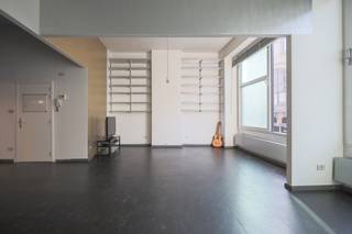 Op zoek naar een appartement met karakter, ruimte en een tikkeltje eigenzinnigheid? Dan zit je hier helemaal goed.Welkom in de Breydelstraat, waar je...