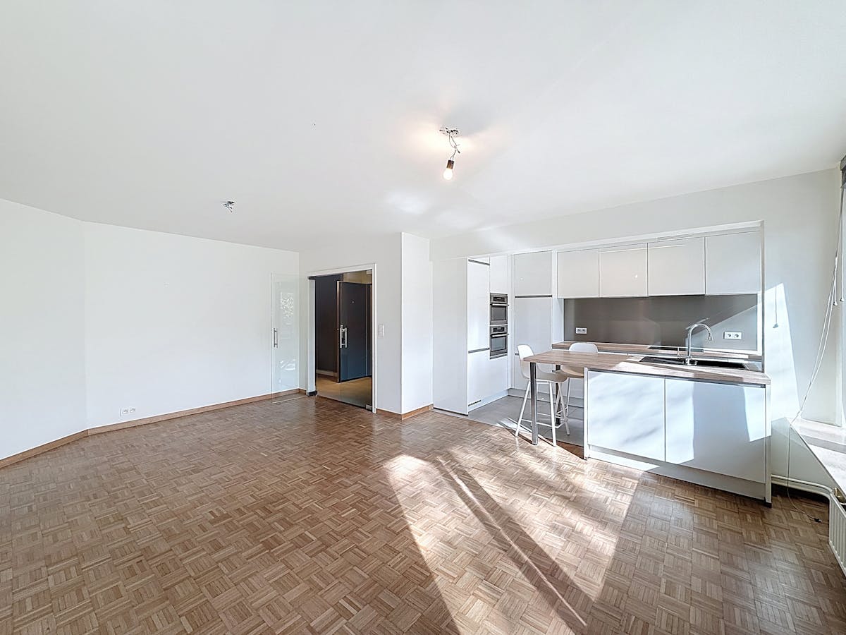 Appartement rénové avec vue sur l'eau sur la Coupure - photo 2