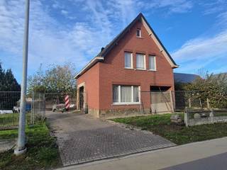 Te renoveren open bebouwing in WakkerzeelHou je van rustig en landelijk wonen? Grijp dan deze unieke kans! In het charmante Wakkerzeel staat deze...