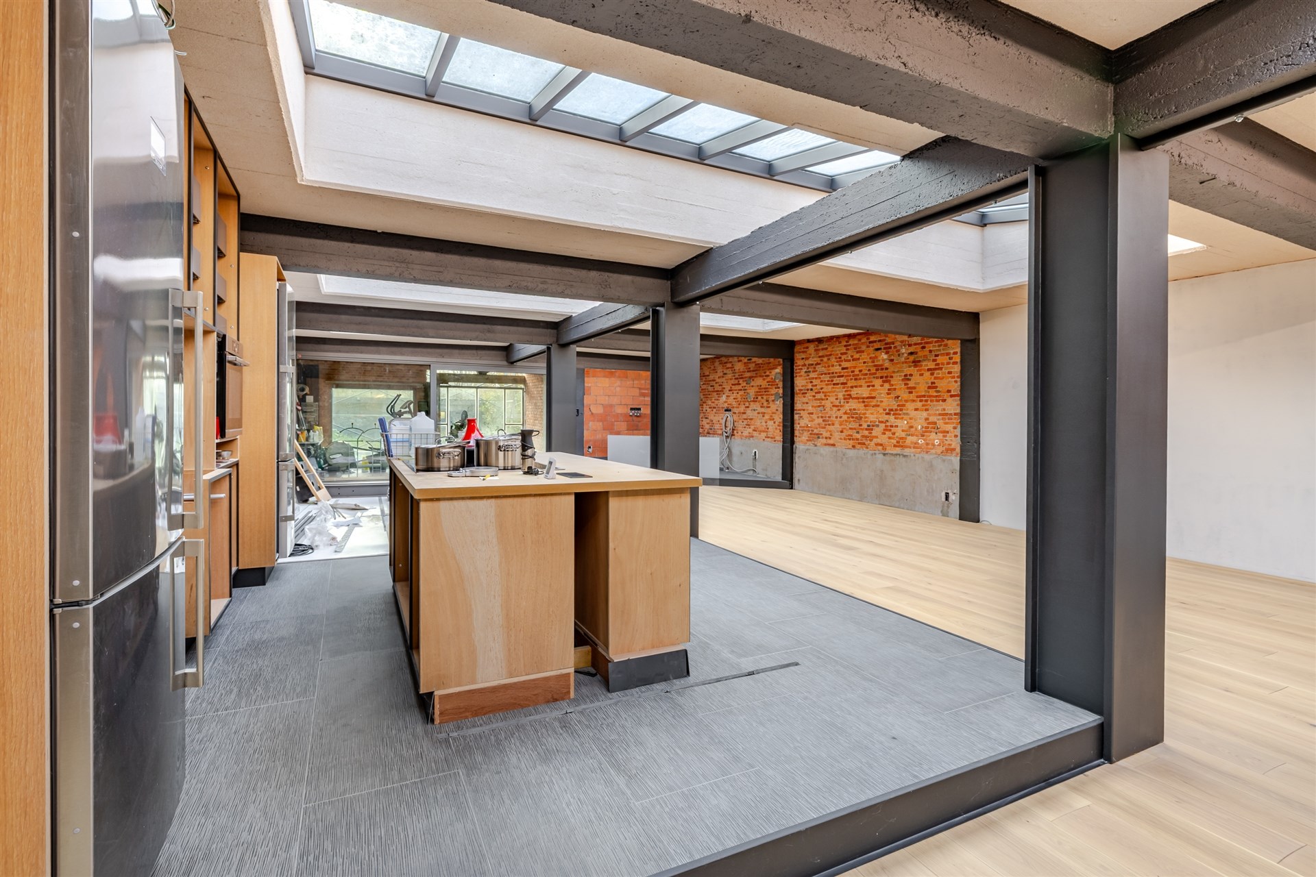 Unieke loft (290m²) met atelier, studio, tuin én magazijn (200m²) - foto 4