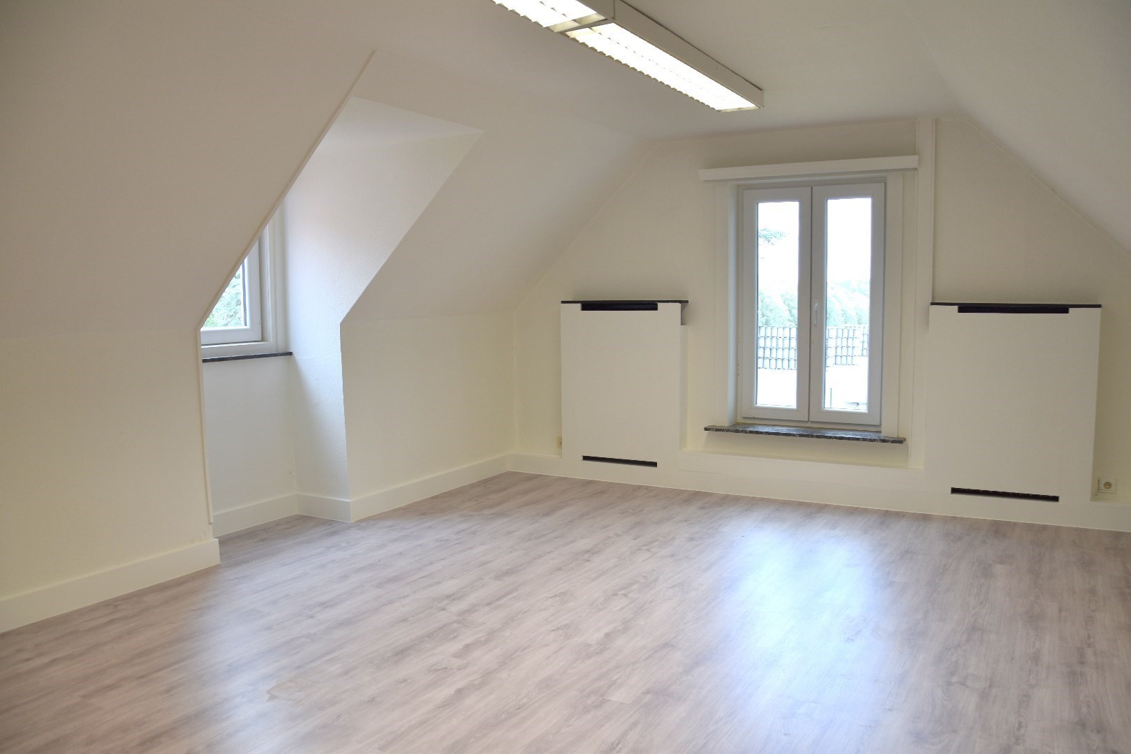 Commercial for rent in Kortrijk - photo 2
