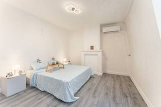 Gezellige instapklare rijwoning te koop in Beveren-Leie.Deze charmante woning bevat twee slaapkamers en een aparte living en keuken. De woning...