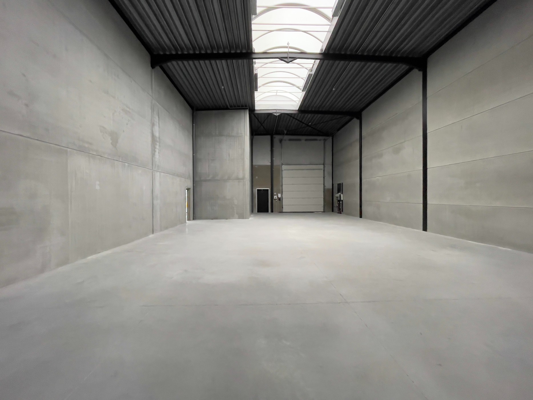 Nieuwbouw magazijn 265m² met extra ruimte van 288m² te Wielsbeke - foto 3