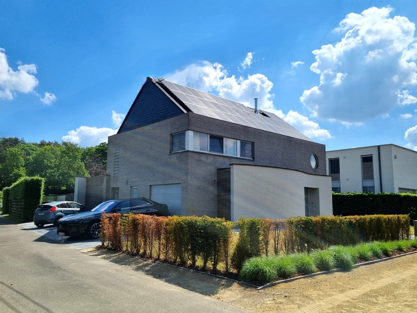 Prachtige villa woning, 5 slks, rustig gelegen met zonnige, diepe tuin voorzien van zwembad en poolhouse. - foto 2