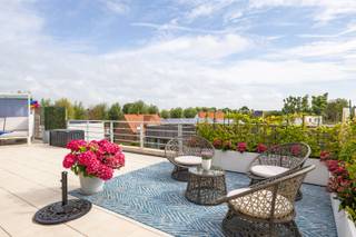 Prachtig gerenoveerd penthouse met panoramisch uitzicht te koop in Sint-IdesbaldOp zoek naar een exclusief en zonovergoten verblijf aan zee? Dit...