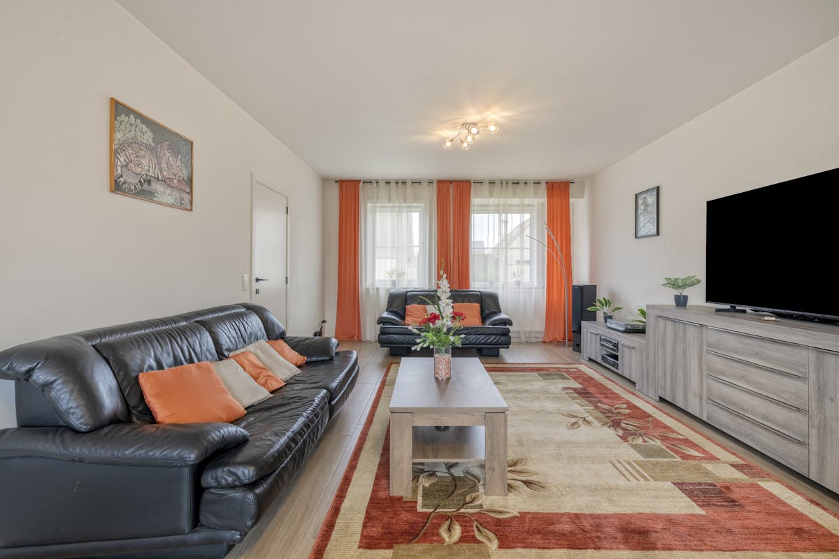 Gerenoveerde woning met 3 slaapkamers en tuin in Rumbeke - foto 2