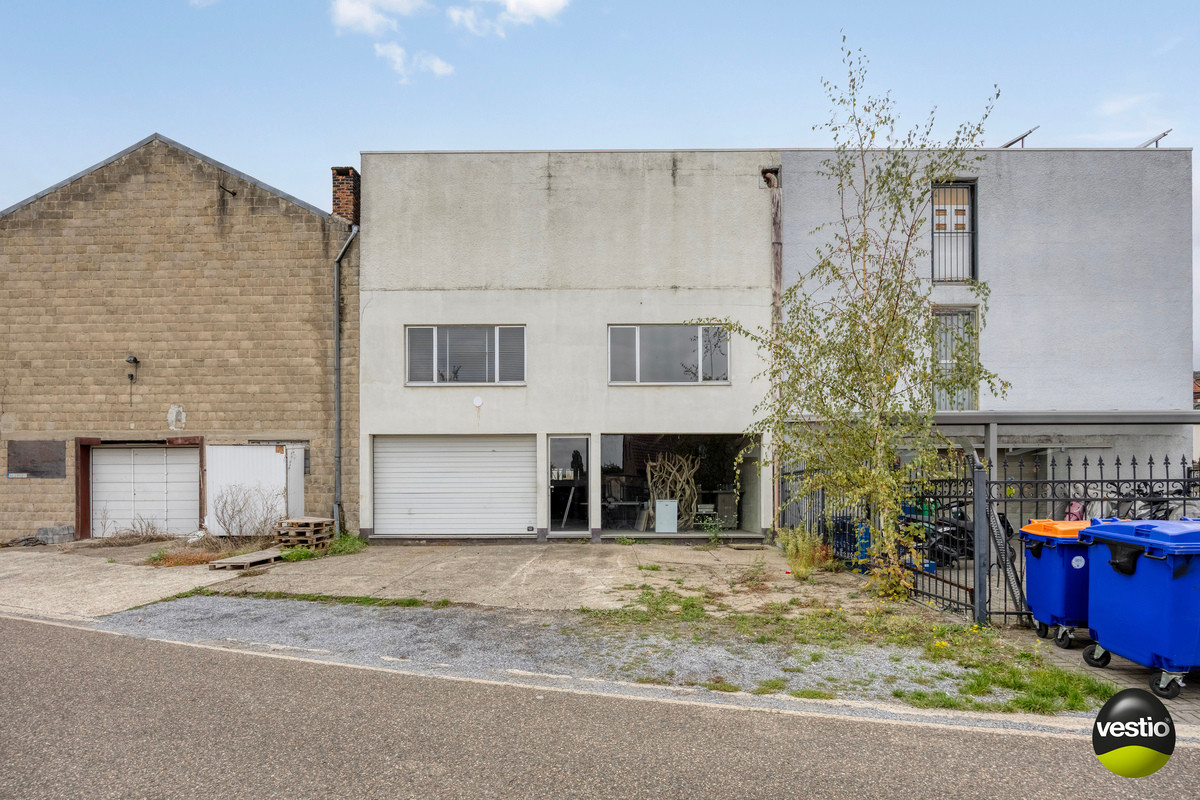 HANDELSPAND TE HOESELT NABIJ CENTRUM EN E313. - foto 4