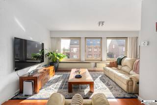 Instapklare bel-etage met grote zonnige tuin in gegeerde wijk te EkerenOntdek deze instapklare bel-etagewoning, gelegen in een zeer gegeerde en...