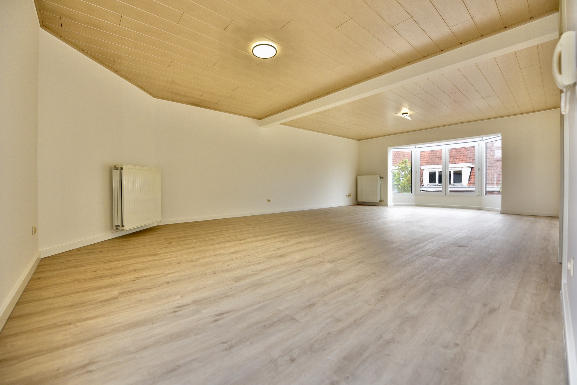 Prachtig gerenoveerd ruim app, centraal gelegen voor 169.000 EUR - foto 3