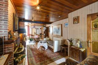 <h3>Te renoveren woning met 3 slaapkamers.</h3>
<p><span>Interesse? Plan dan zelf je bezoek in via onze digitale kalender. Vragen? Neem gerust contact op met Sofie Stalmans via sofie.stalmans@copandi.be of via +32 484 74 47 00.</span></p>
<p>Te renoveren gesloten bebouwing gelegen nabij de Lierse Vesten, op een rustige locatie en op wandelafstand van het historische centrum. Deze woning biedt potentieel voor wie een persoonlijke toets wil geven aan zijn nieuwe thuis.</p>
<p><strong>Pluspunten:</strong></p>
<ul>
<li>
<p>3 slaapkamers</p>
</li>
<li>
<p>Koertje voor kleine buitenmomenten</p>
</li>
<li>
<p>Tuinberging voor extra opbergruimte</p>
</li>
<li>
<p>Rustige ligging</p>
</li>
<li>
<p>Op wandelafstand van het historische centrum</p>
</li>
</ul>