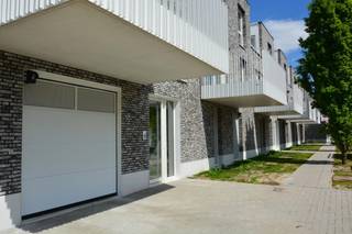 Op zoek naar een ondergrondse autostaanplaats in centrum Beveren?Deze autostaanplaats is gelegen in de ondergrondse garage van Residentie Velodroom,...