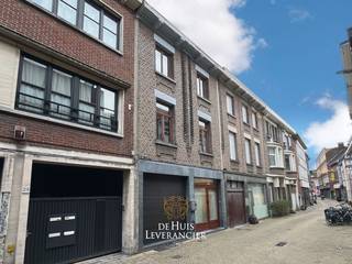 Pal in het centrum van Boom ligt deze woning met mogelijkheid tot het vestigen van een tweewoonst (nog te vergunnen). De oppervlakte leent zich...