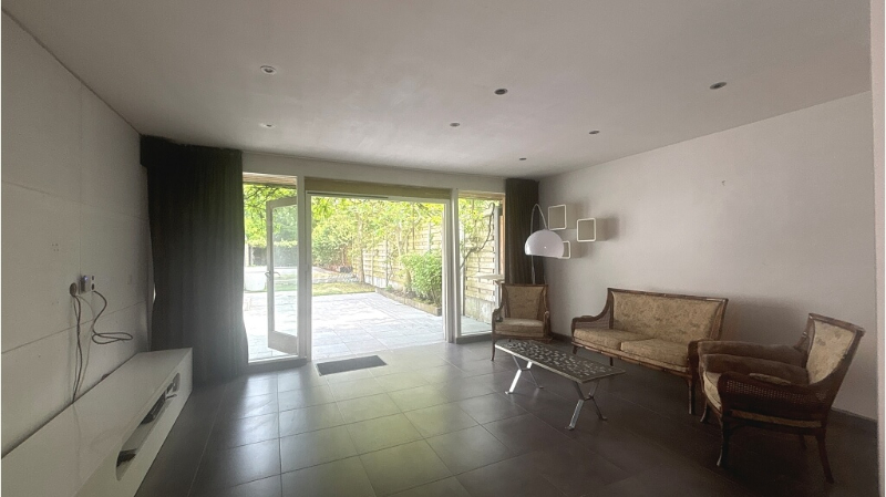 Instapklare 2-slaapkamerwoning met GARAGE, TUIN en ZWEMBAD te koop in Sint-Kruis Brugge - foto 2