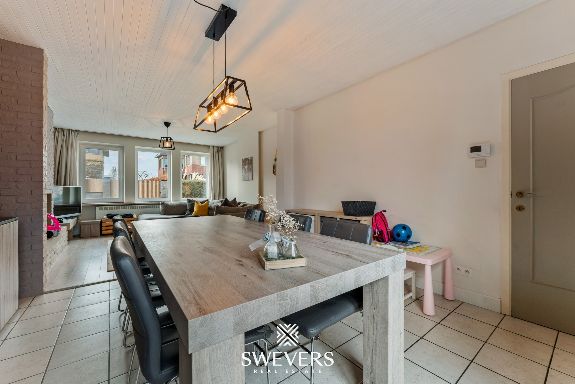 Karaktervolle woning met moderne afwerking en uitstekende ligging - foto 5
