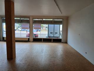 commercieel gelijkvloers op goede ligging ( 115m²)