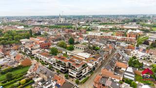 [[ DIT PAND NEEMT DEEL AAN DE ERA OPEN HUIZEN DAG OP 13/6 VAN 14:30 TOT 15:30 ]]Ben je op zoek naar een recente nieuwbouwduplex (2020) met 3...