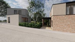 Welkom thuis in uw nieuwbouwwoning!<br />Stap binnen en laat u verrassen door ruimte, licht en eindeloze mogelijkheden. Deze prachtige nieuwbouwwoning biedt een harmonieuze combinatie van modern wooncomfort en een doordachte indeling die volledig op uw levensstijl is afgestemd.<br /><br />Bij binnenkomst wordt u verwelkomd in een lichte en ruime inkomhal, waar u meteen de keuze heeft om een bureau of een gezellige slaapkamer met badkamer te voorzien – een flexibele invulling die past bij uw persoonlijke wensen.<br /><br />Verderop ontdekt u de open keuken en leefruimte, ontworpen voor gezellig samenzijn en ontspanning. De vloeiende overgang tussen keuken en woonkamer maakt dit de ideale plek voor dinners met vrienden, familiebijeenkomsten of een rustige avond thuis.<br /><br />Op de eerste verdieping vindt u drie ruime slaapkamers en één of twee stijlvolle badkamers, waarvan de indeling volledig naar uw voorkeur kan worden aangepast. Een extra badkamer voor extra comfort? Of liever een royale master bedroom met en-suite? De keuze is aan u!<br /><br />Maak deze woning uniek met uw persoonlijke touch.<br />Met kwalitatieve afwerkingen, moderne materialen en oog voor detail straalt deze woning luxe en elegantie uit. Strakke lijnen, verfijnde details en een comfortabele leefomgeving maken dit een thuis waar u trots op kunt zijn.<br /><br />Bent u klaar om uw droomwoning te ontdekken?<br />Neem vandaag nog contact met ons op via Kristof.de.clercq@albert.immo en ervaar zelf het comfort en de mogelijkheden van deze unieke woning.