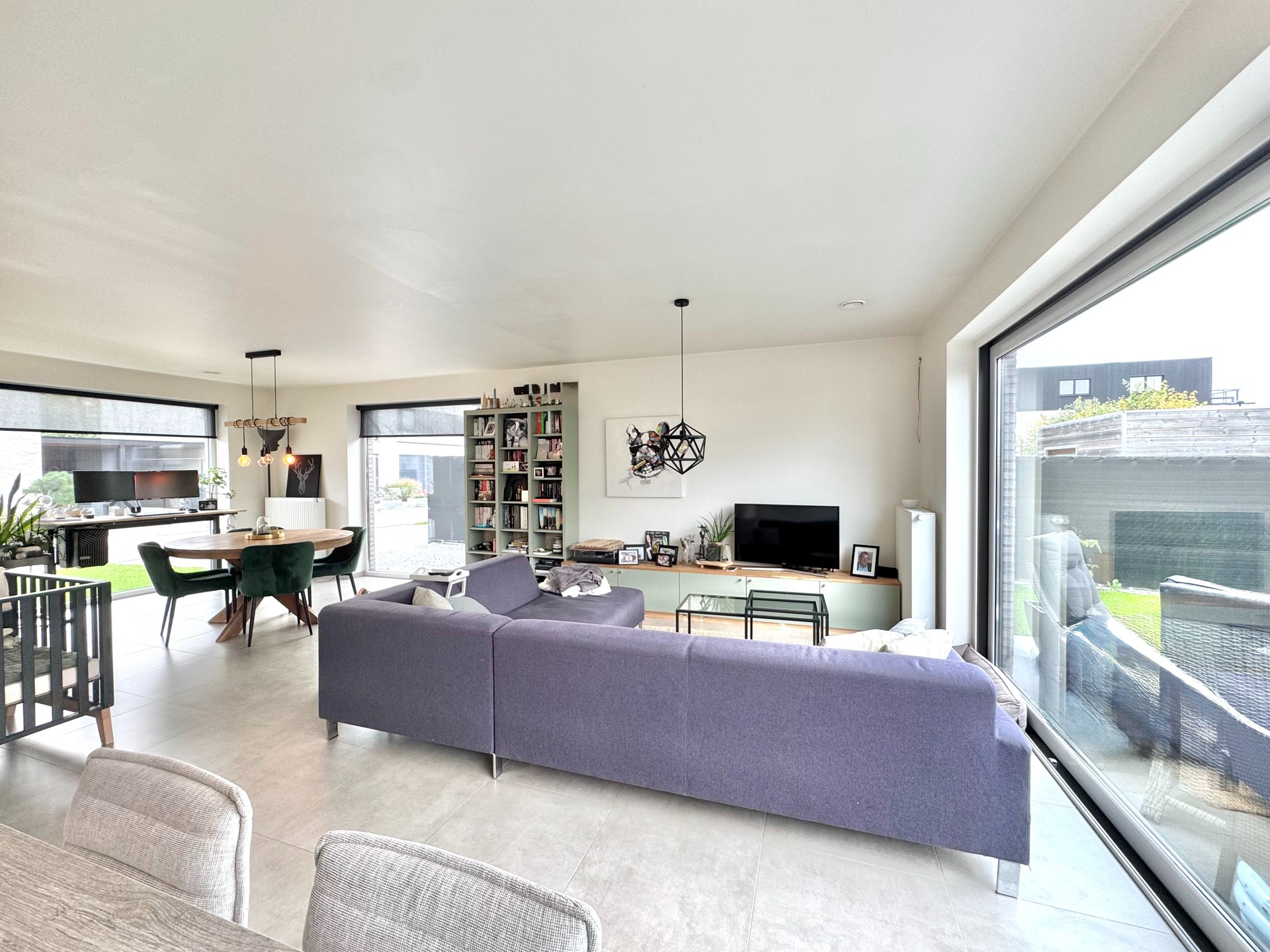 MODERNE HALFOPEN WONING MET 3 KAMERS, TUIN & CARPORT - foto 4