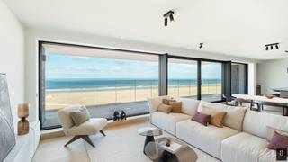 Appartement exclusif de grand standing avec vue sur mer dans un bâtiment emblématique à DuinbergenDans la prestigieuse Duinenresidence, située à...