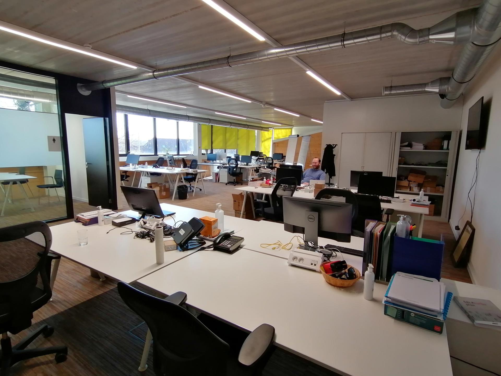 Commercial for rent in Houthalen-Helchteren - photo 1